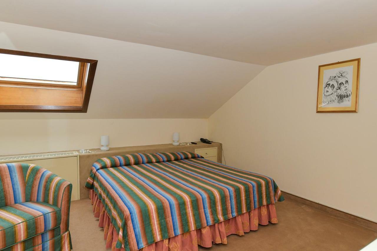 Elite Hotel 4*
